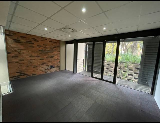 320M² OFFICE TO LET IN BRYANSTON
